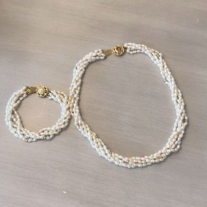 Matching fresh water pearl/gold and bracelet